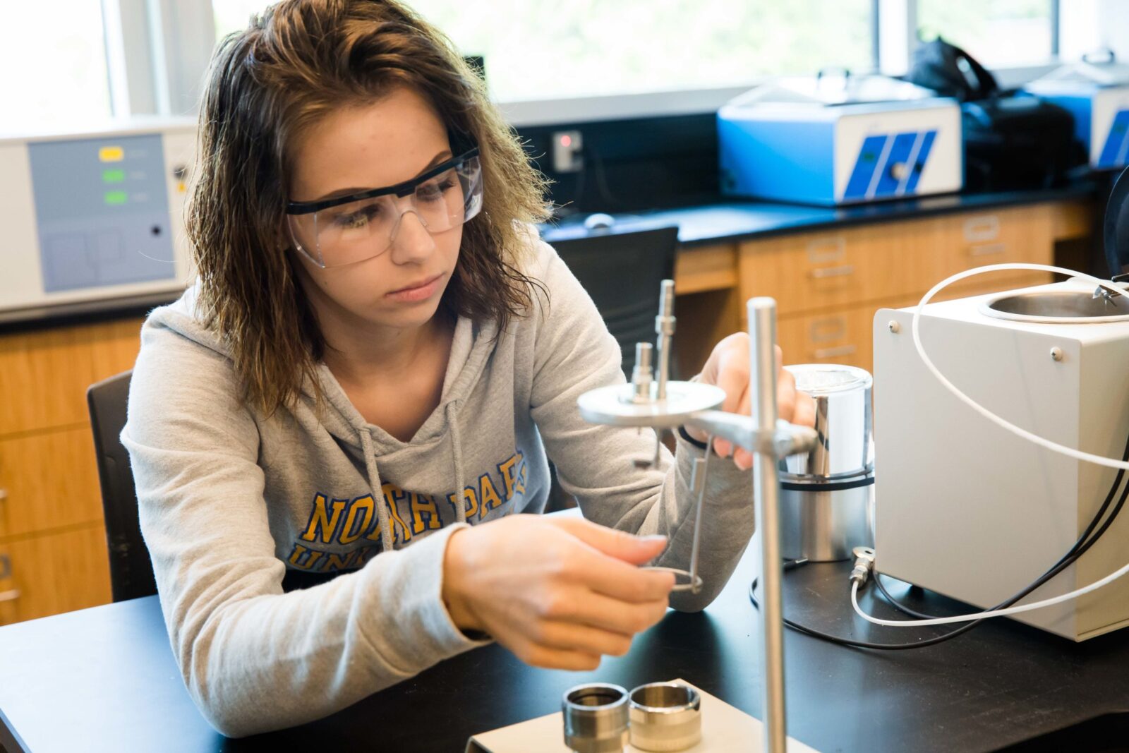 Summer Science Academy Returns to Provide High School Students Access to Engaging College-Level Science Courses