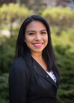 I Chose ý: “Christian university with a personal touch,” Carmen Velazquez-Alvarez C’16