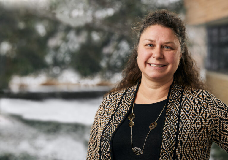 Marie-Élène Roberge featured image background