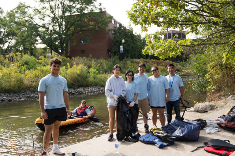 North Parkers volunteer at a Chicago River clean up.